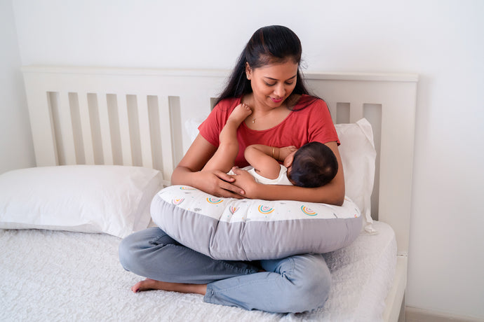 5 comfortable positions for breastfeeding your little one