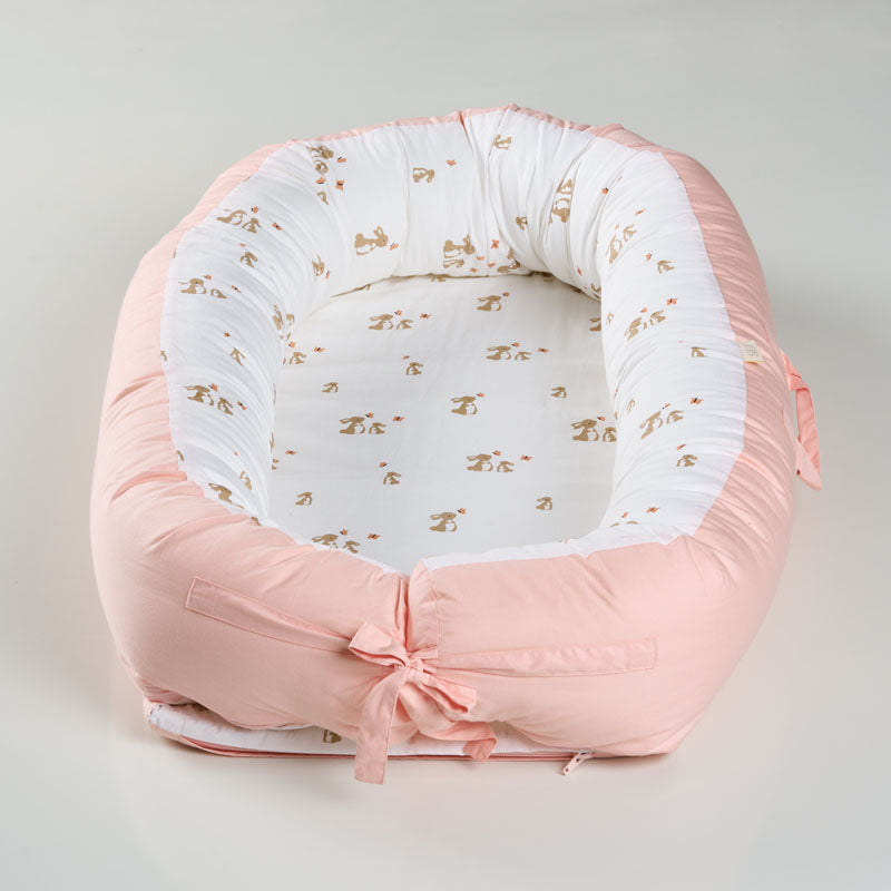 Cozy nest - Honey Bunny